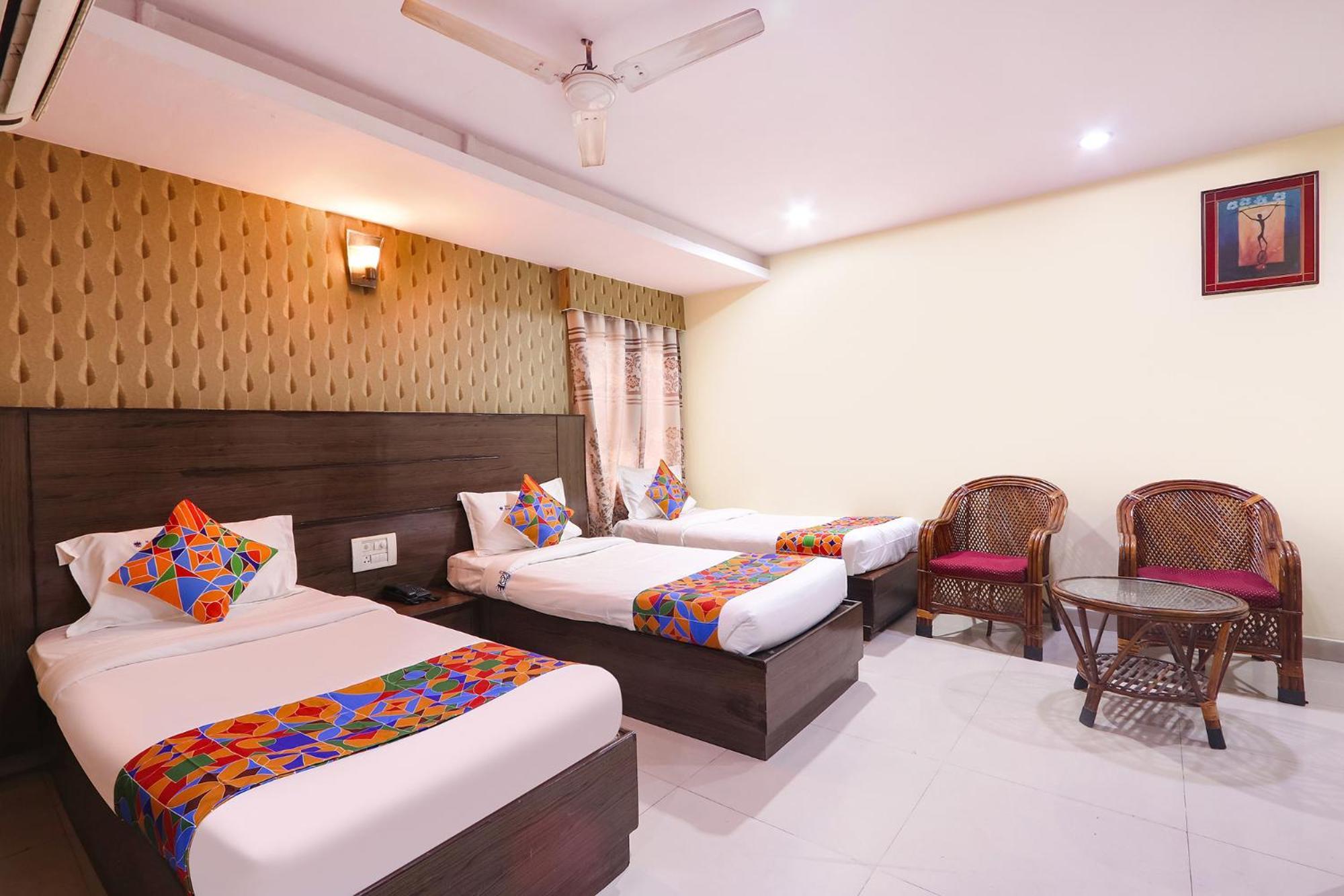 היידראבד Fabhotel Royal Residency II - Nr Lakdikapul Metro Station מראה חיצוני תמונה