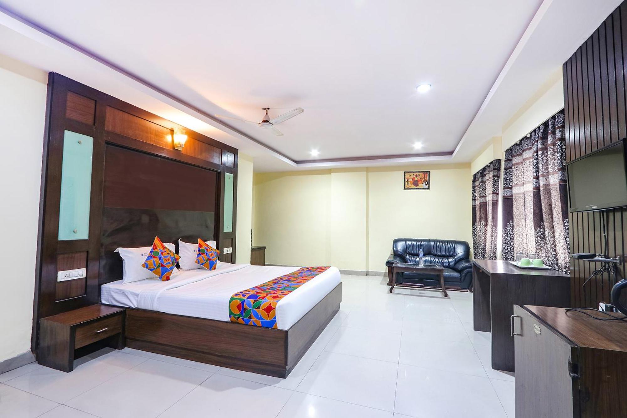 היידראבד Fabhotel Royal Residency II - Nr Lakdikapul Metro Station מראה חיצוני תמונה