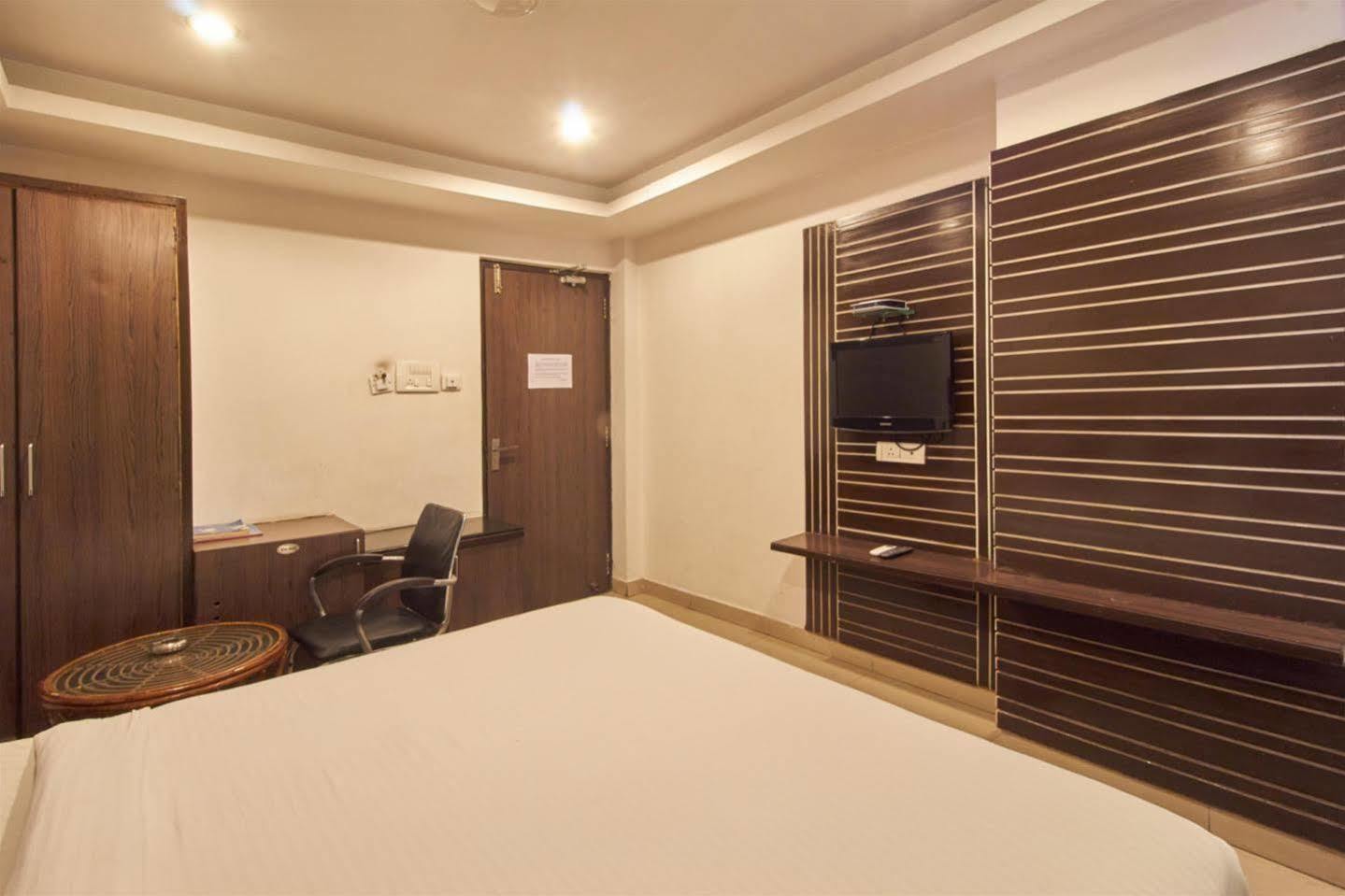 היידראבד Fabhotel Royal Residency II - Nr Lakdikapul Metro Station מראה חיצוני תמונה