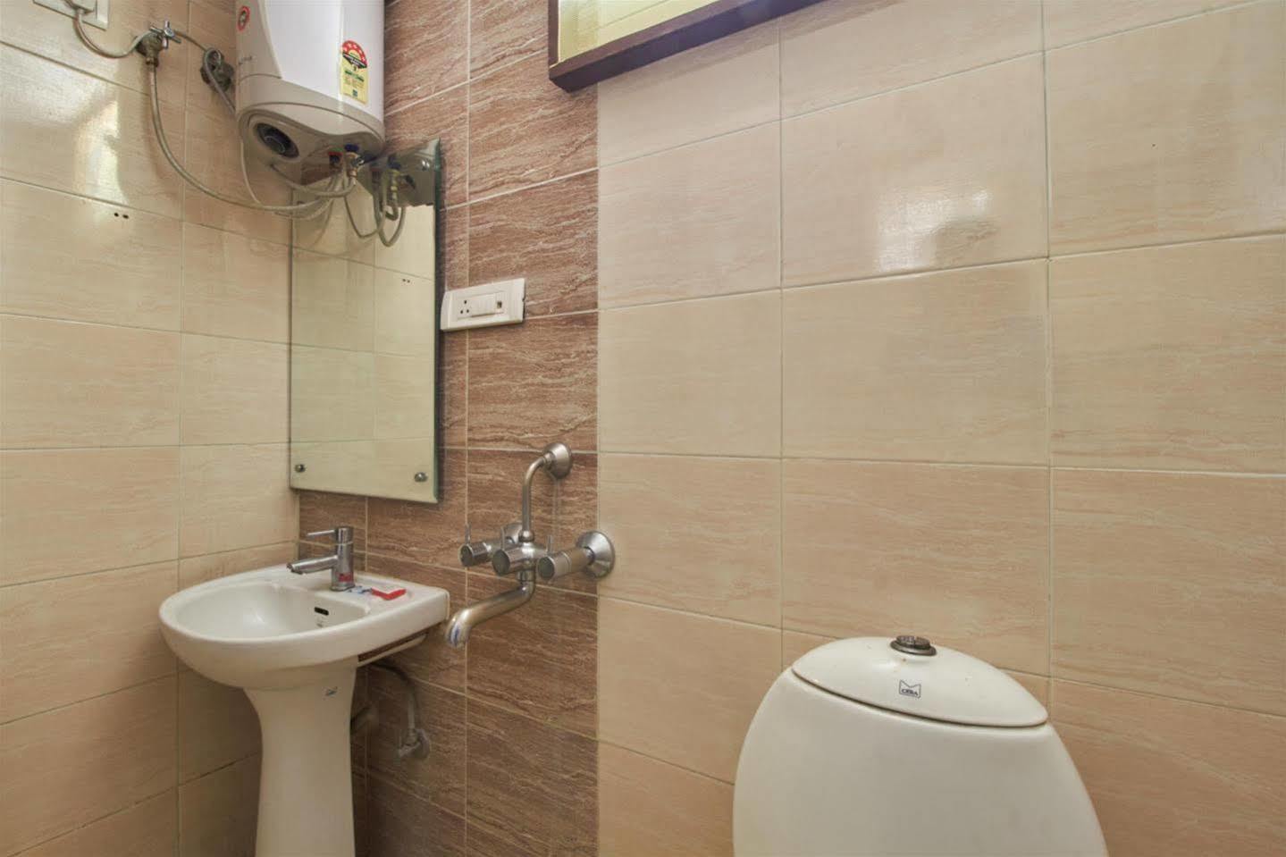 היידראבד Fabhotel Royal Residency II - Nr Lakdikapul Metro Station מראה חיצוני תמונה