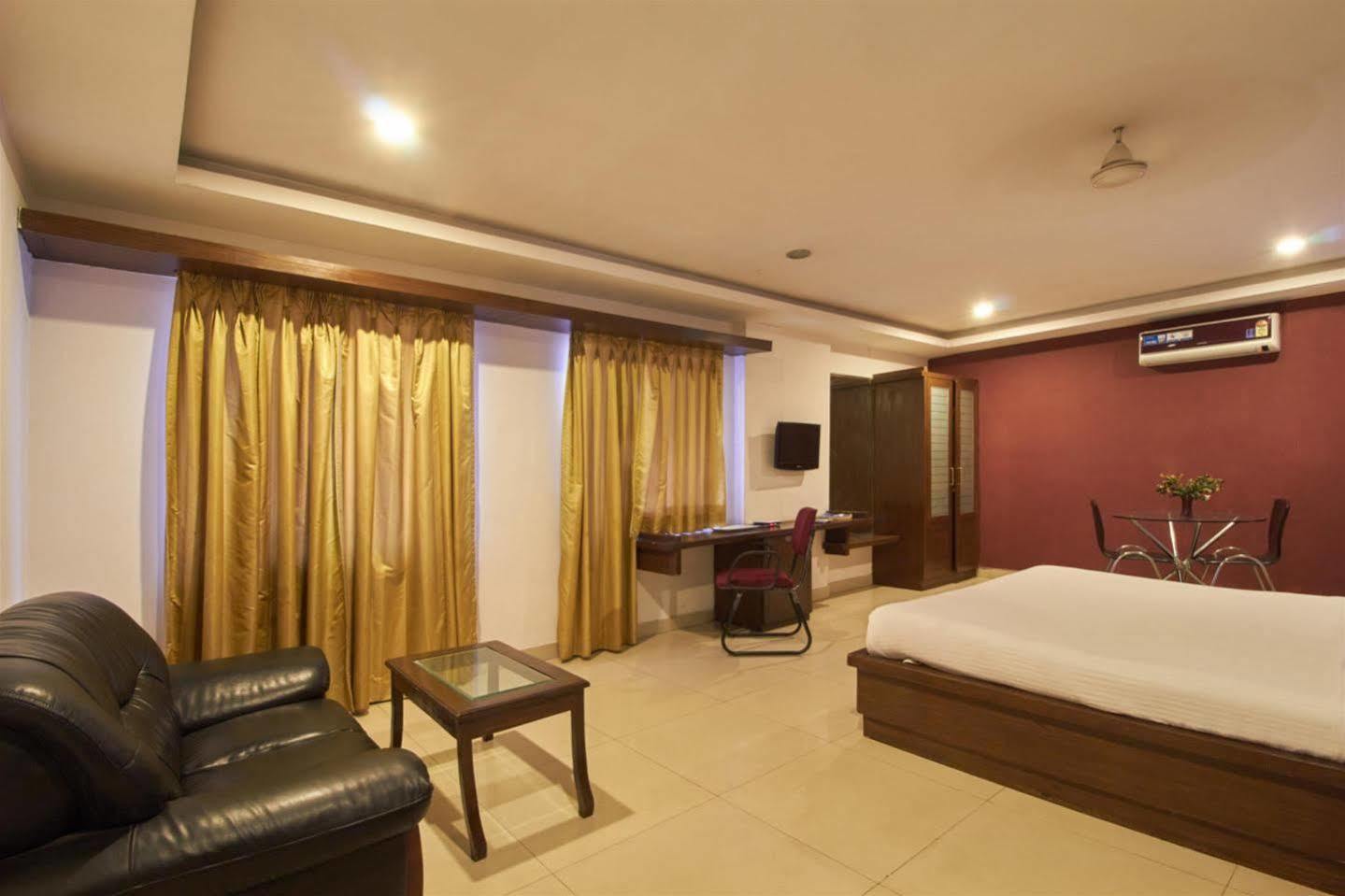 היידראבד Fabhotel Royal Residency II - Nr Lakdikapul Metro Station מראה חיצוני תמונה