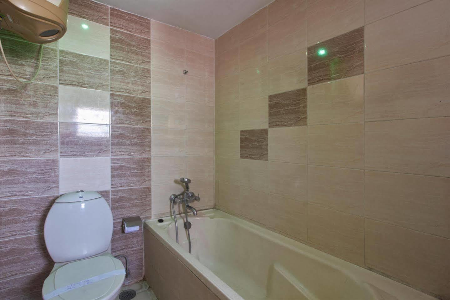 היידראבד Fabhotel Royal Residency II - Nr Lakdikapul Metro Station מראה חיצוני תמונה